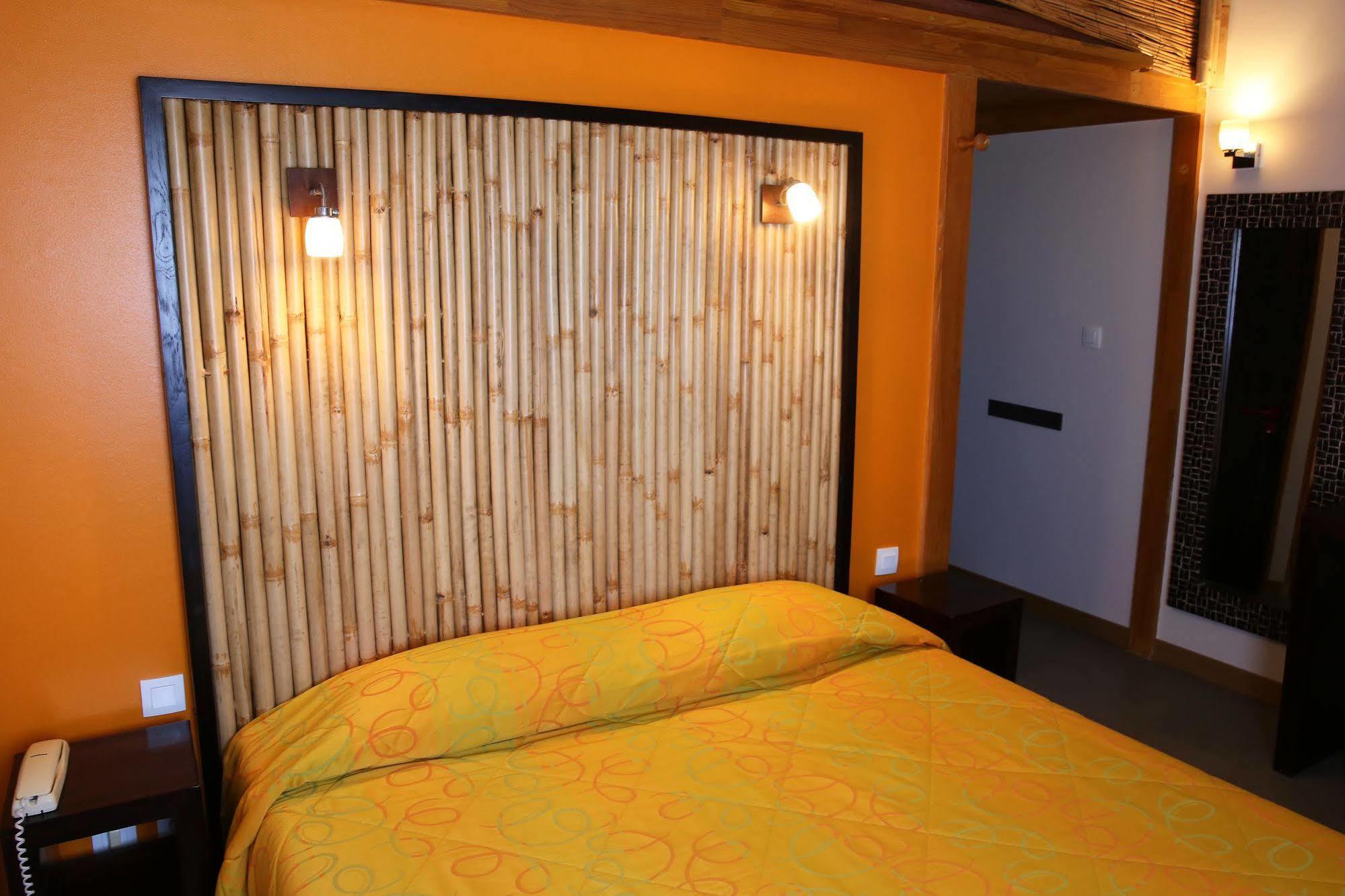 L'Oyat Hotel Lacanau Exterior photo